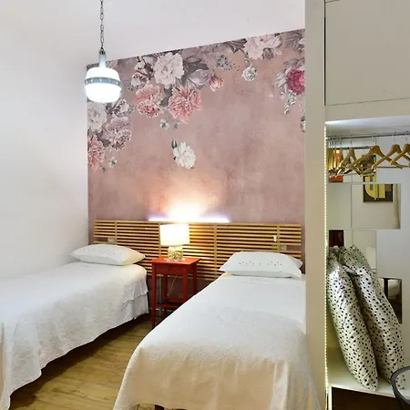 Guest house Interno 45