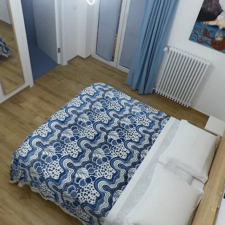 Interno 45 3*